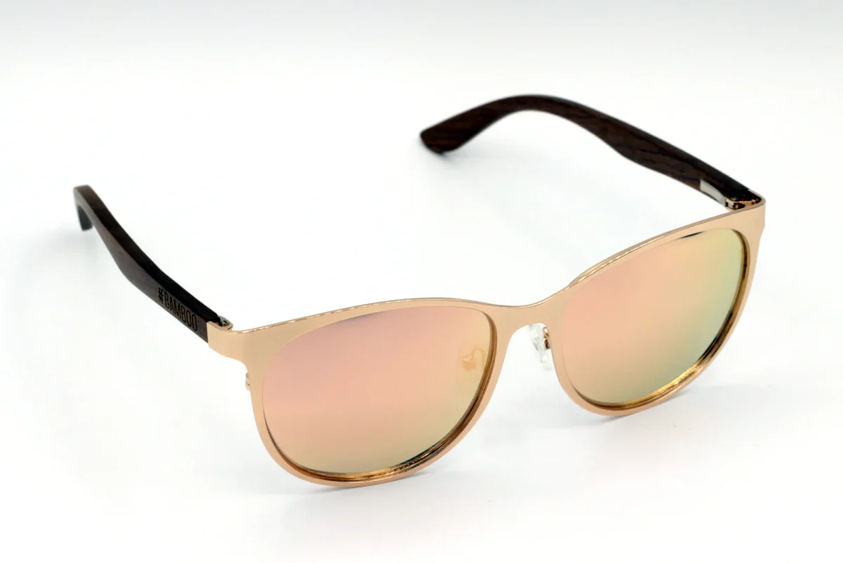 Stylish Lightweight Sunglasses With Wooden Temples - Image 3