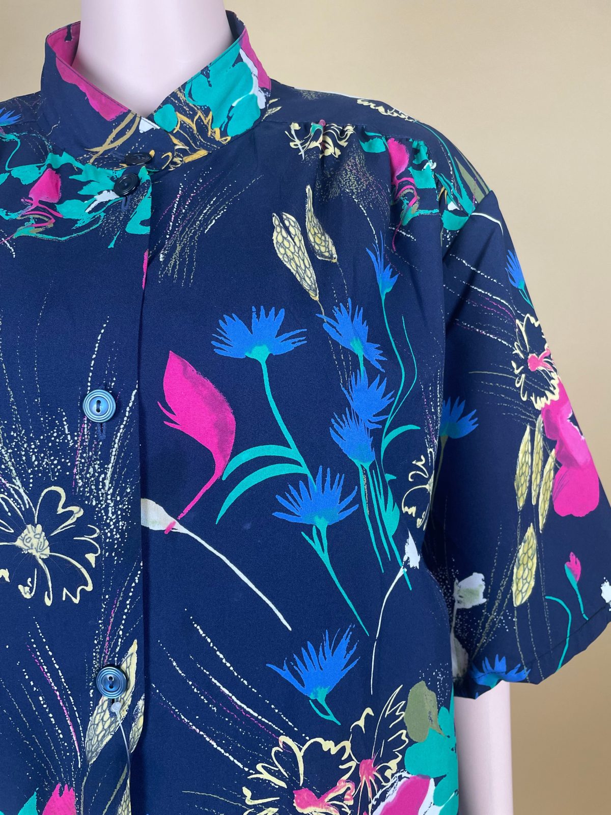Elegant Floral-Pattern Oversized Shirt - Image 3