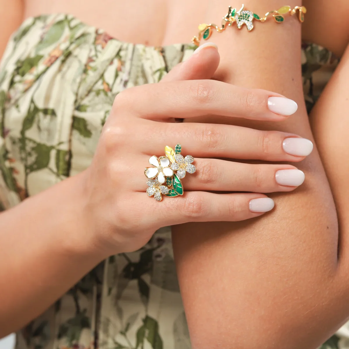 Elegant Floral Fantasy Ring - Image 2