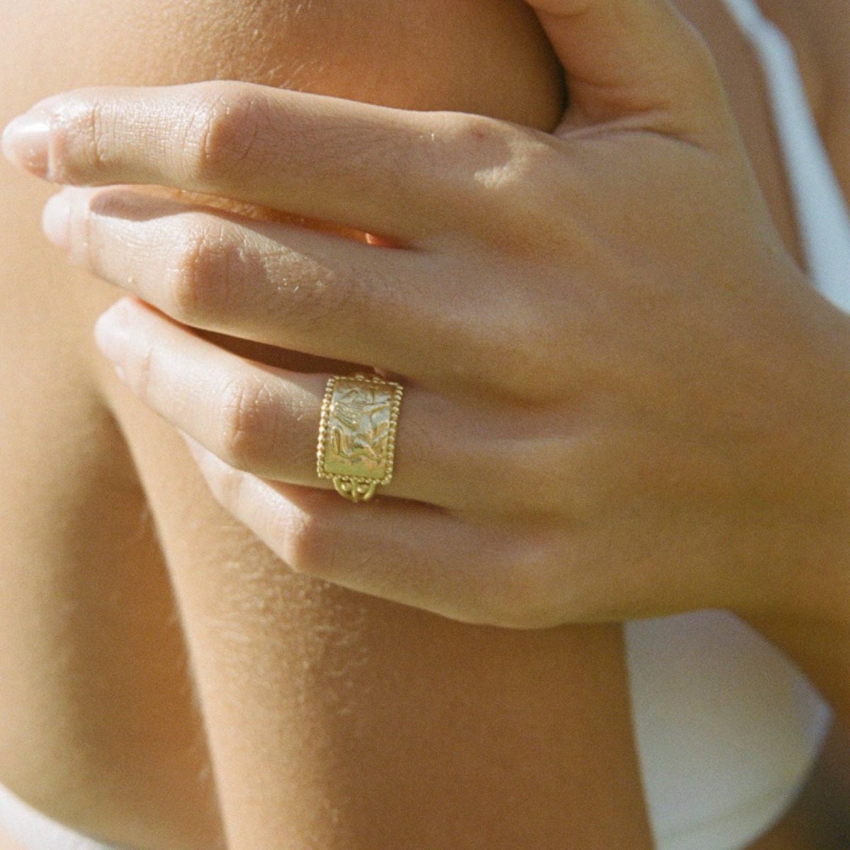 Elegant Antique-Style Etched Ring - Image 2